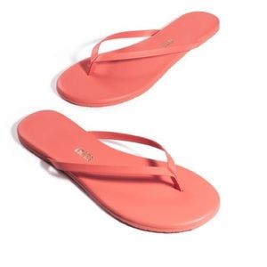 New TKEES coral sandals size 9
